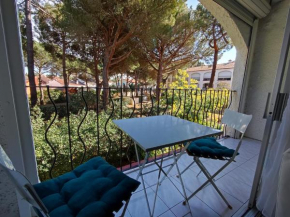Appartement 2 pièces avec piscine, parking privé, à 400m de la plage - 4 personnes - FR-1-776-46